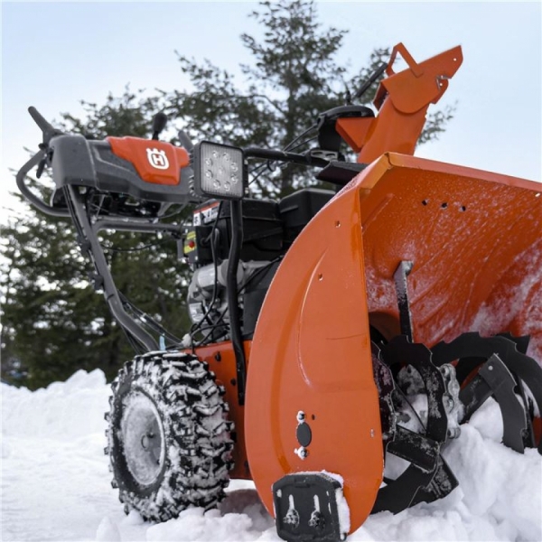 snow-blowers_VJ-396574_2020-12-27_220147.jpg - Thumb Gallery Image of Snow Blowers